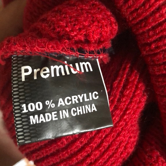 NFL Patriots Winter Hat. - Picture 3 of 3